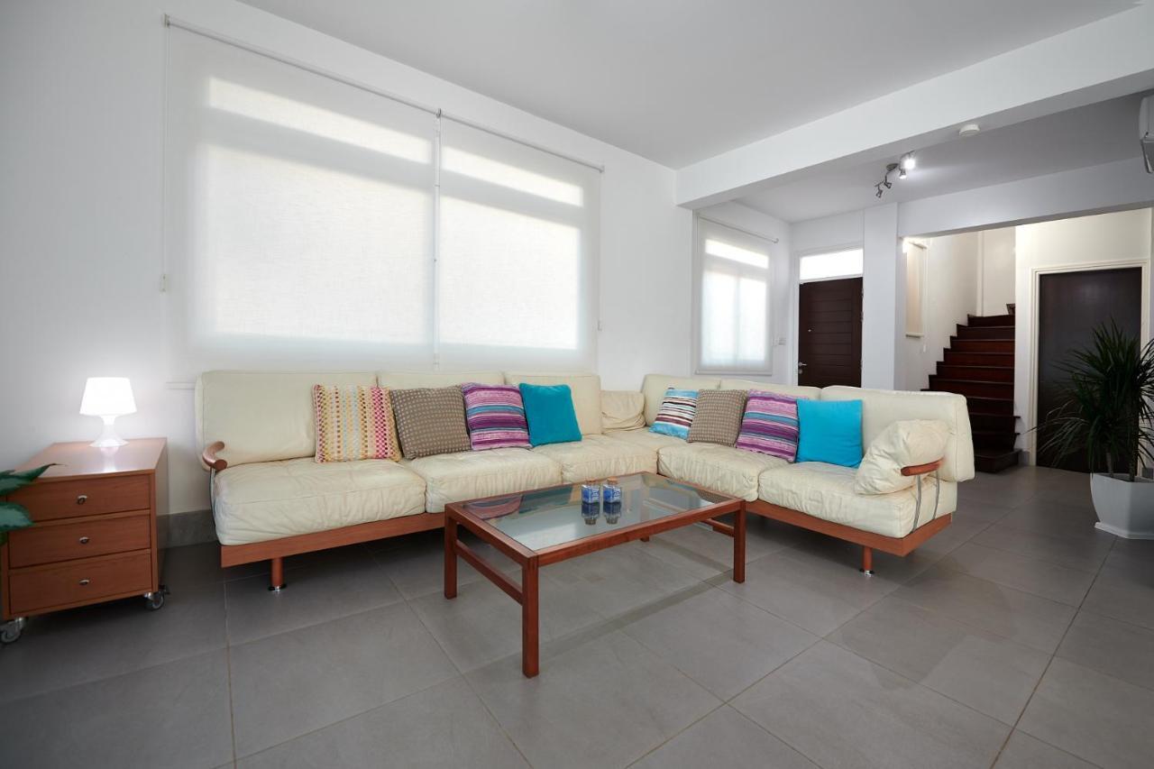 Beach Front Bella Vista By Ezoria Villas Protaras Exteriör bild
